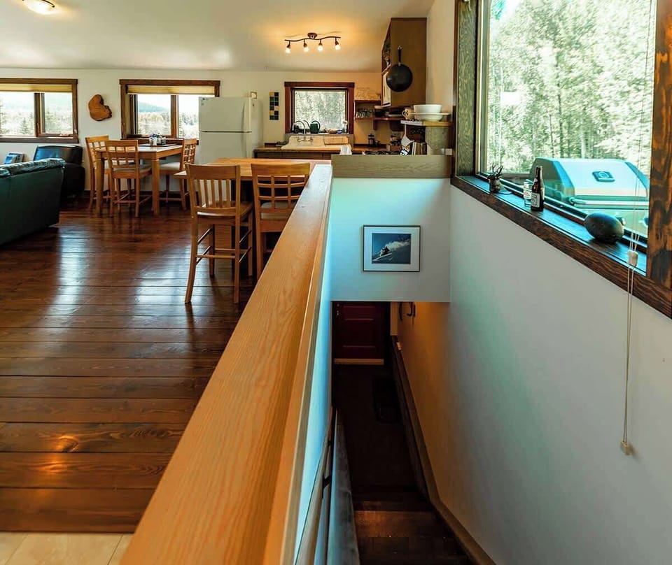 Open upstairs landing with a nice view down to the main floor