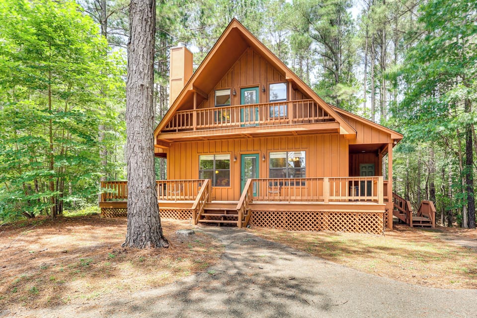 Iuka Vacation Rental | 3BR | 2.5BA | 1,300 Sq Ft | 5 Steps to Enter