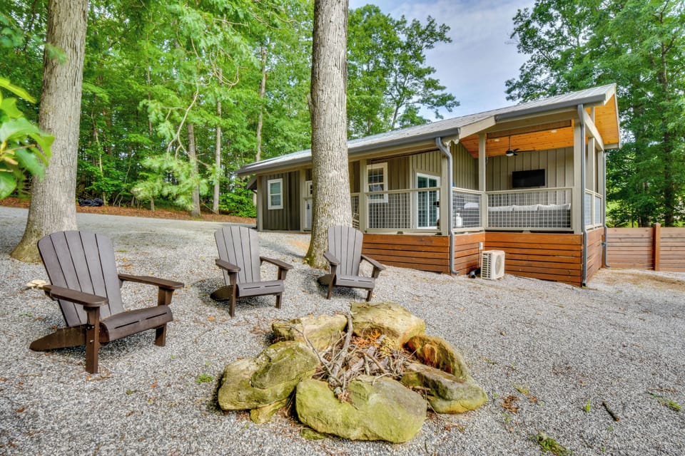 Property Exterior | Single-Story Cabin | Wood-Burning Fire Pit