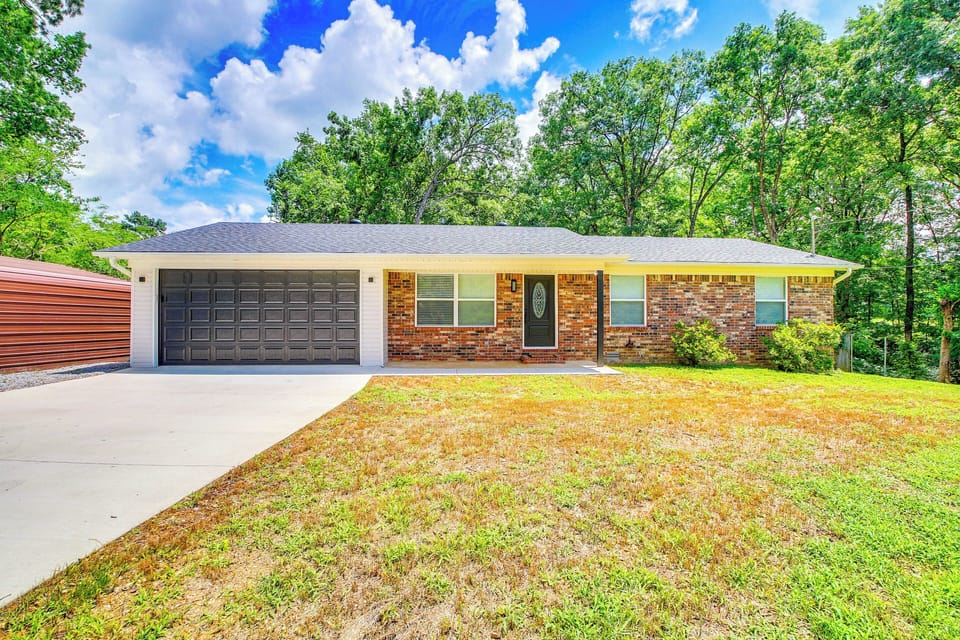 Hot Springs Vacation Rental | 3BR | 2BA | 2 Steps Required | 1,800 Sq Ft