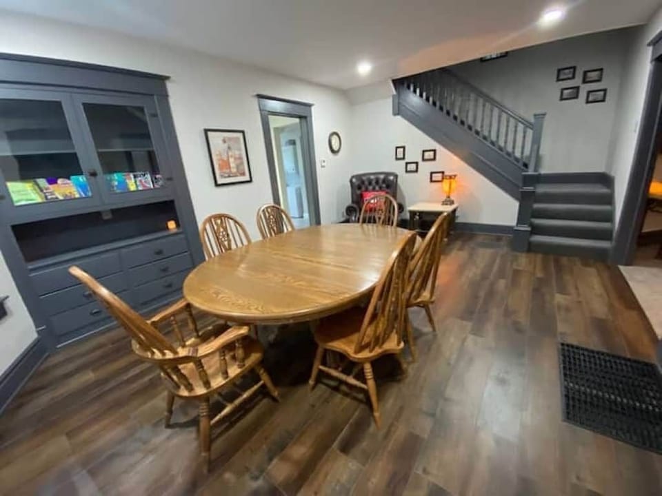 Use the spacious Dining Room for sharing a meal, or playing one of the many board games!