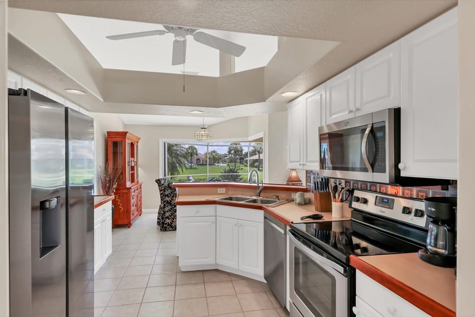 Fully-equipped kitchen