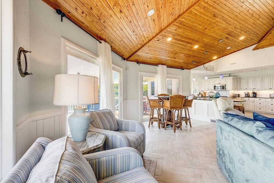 Top-Level Living Room with Additional Seating