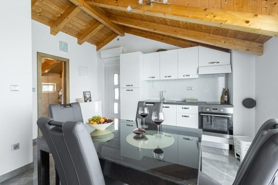 Dining room 2