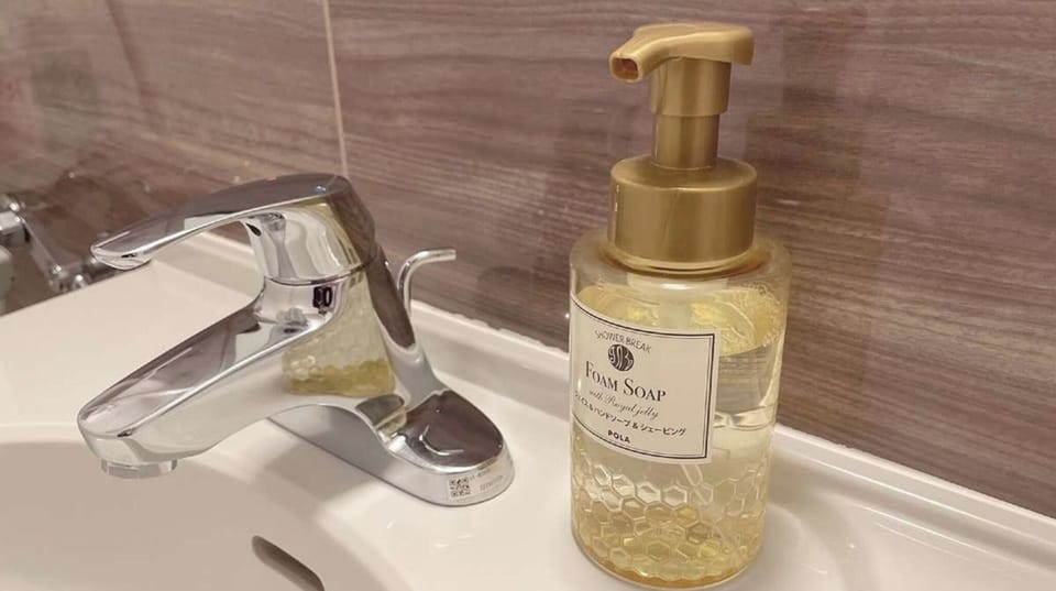 Bathroom amenities