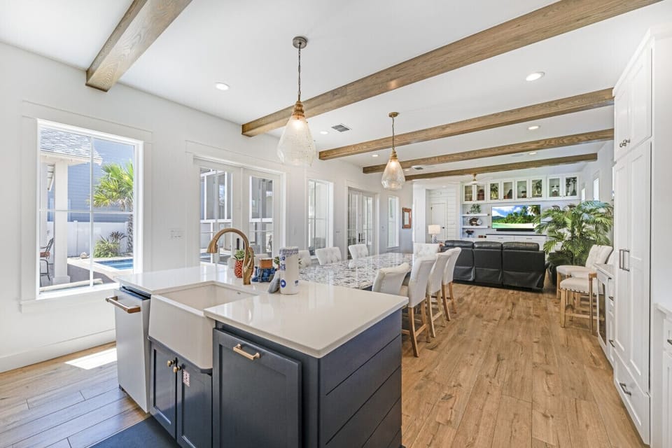 Spacious kitchen island