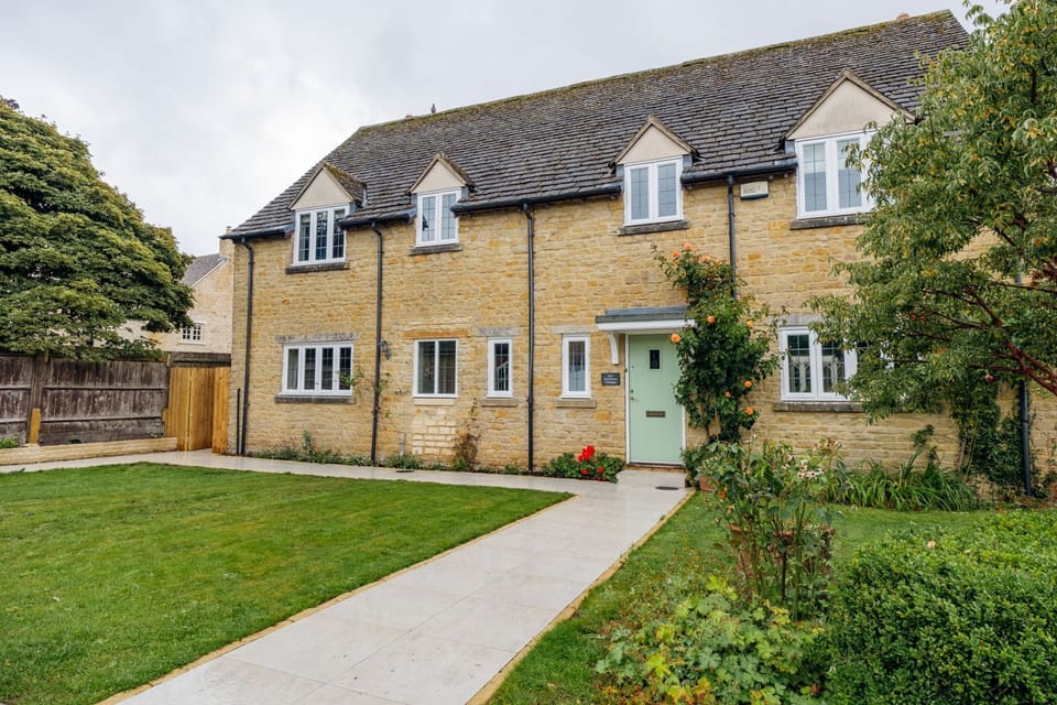 3 & 4 Hawthorn Cottages - StayCotswold