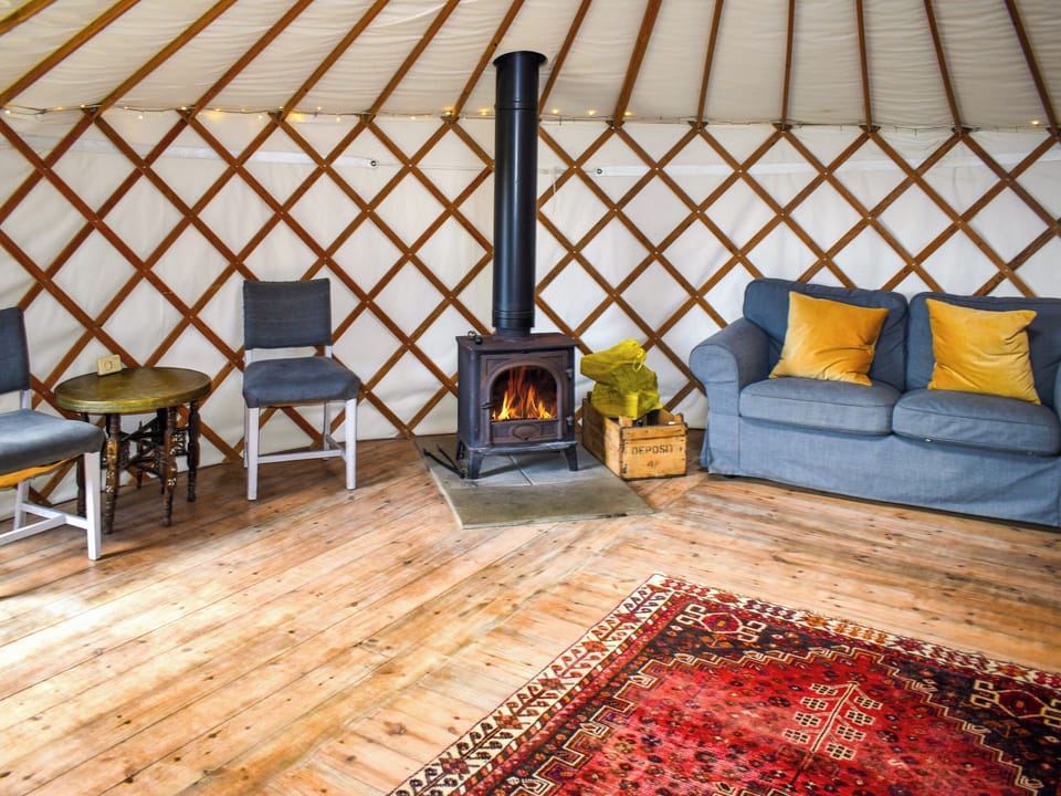 Twin bedroom | Russet Yurt - Walnut Farm, Beaminster
