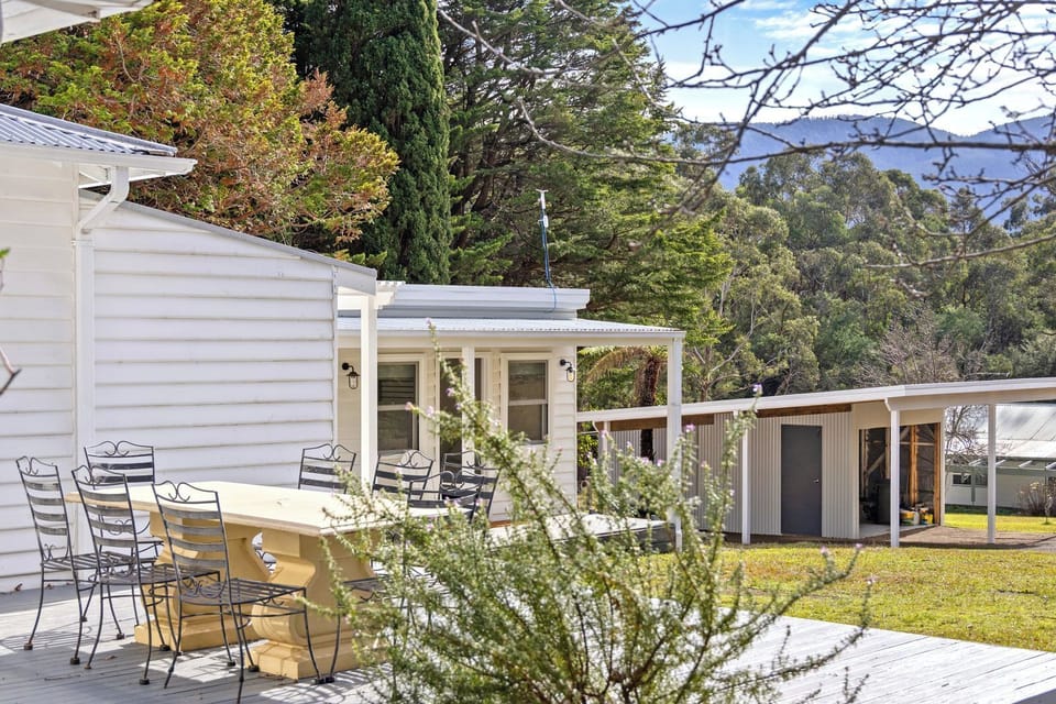 Outdoor area for main house and bungalow