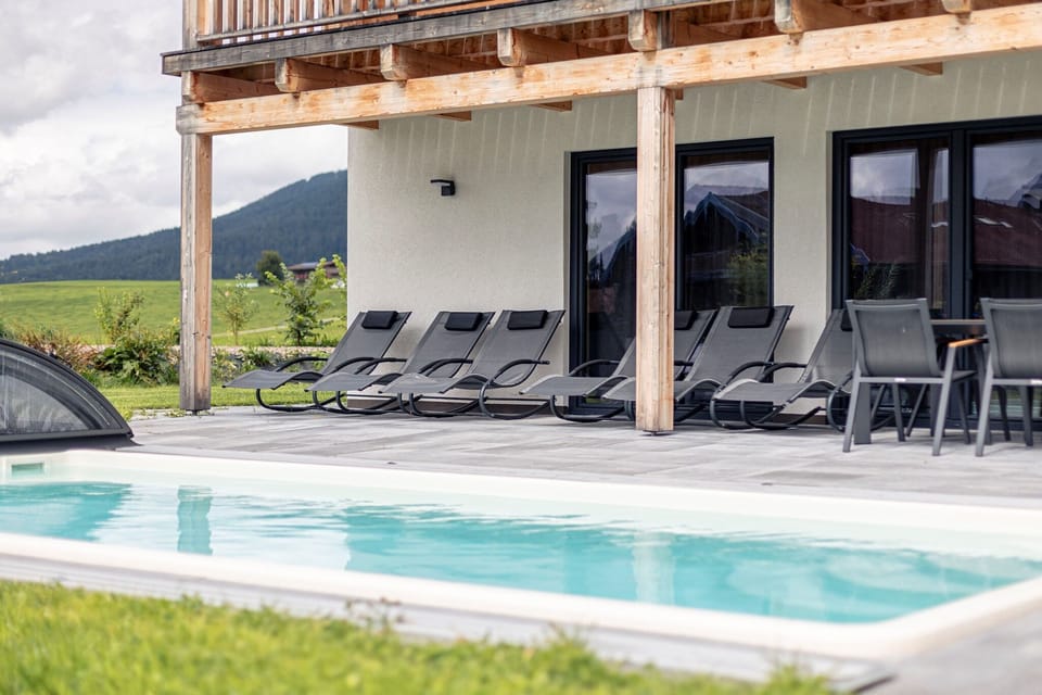 Holiday Home Swimming Pool