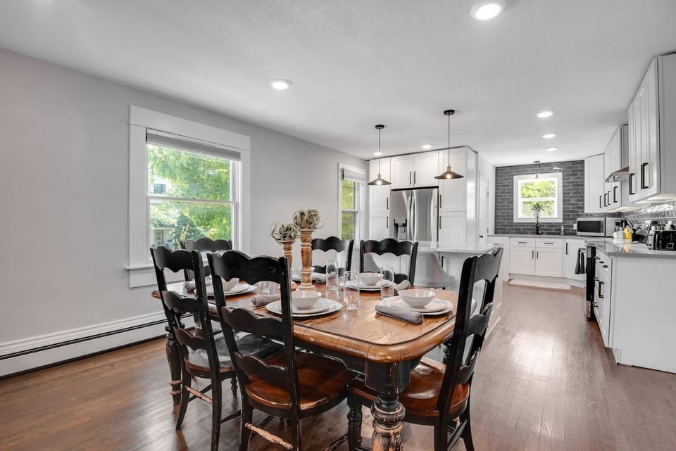 Dining space for up to 8!