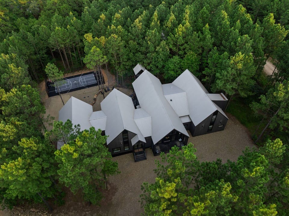 Welcome to the Pickled Paddle cabin!