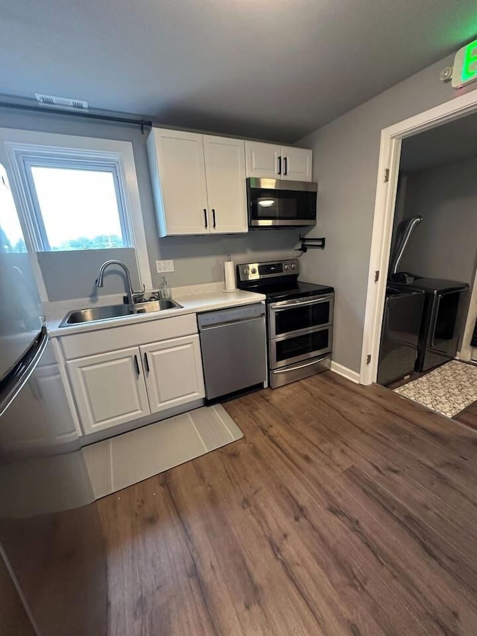 Fully equipped kitchen to make meals 