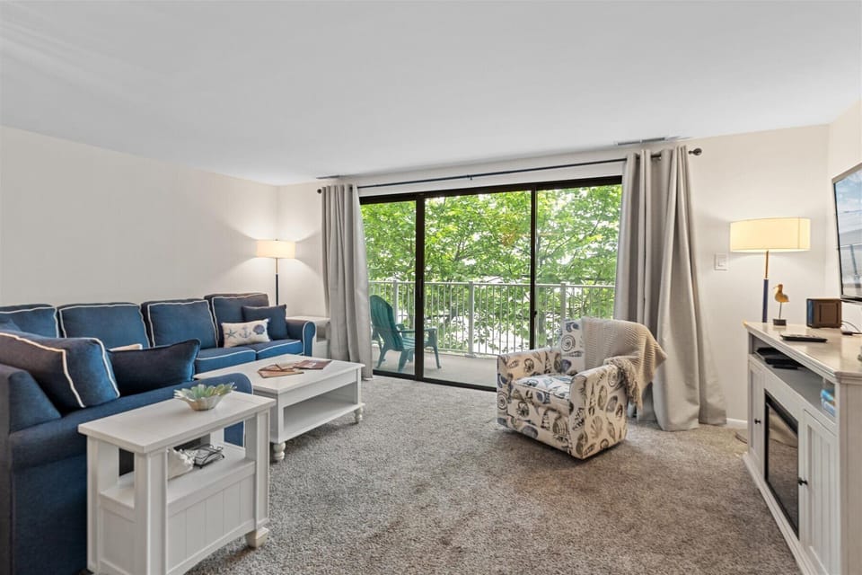 Welcome to Waves 106!