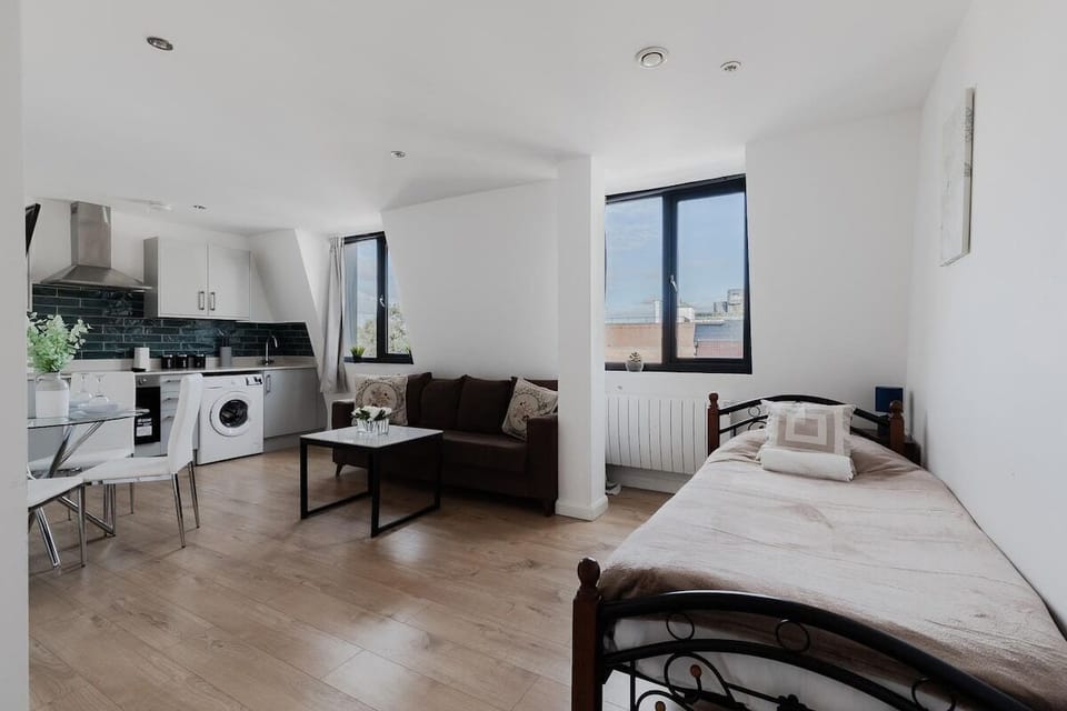 Living Room / Lounge