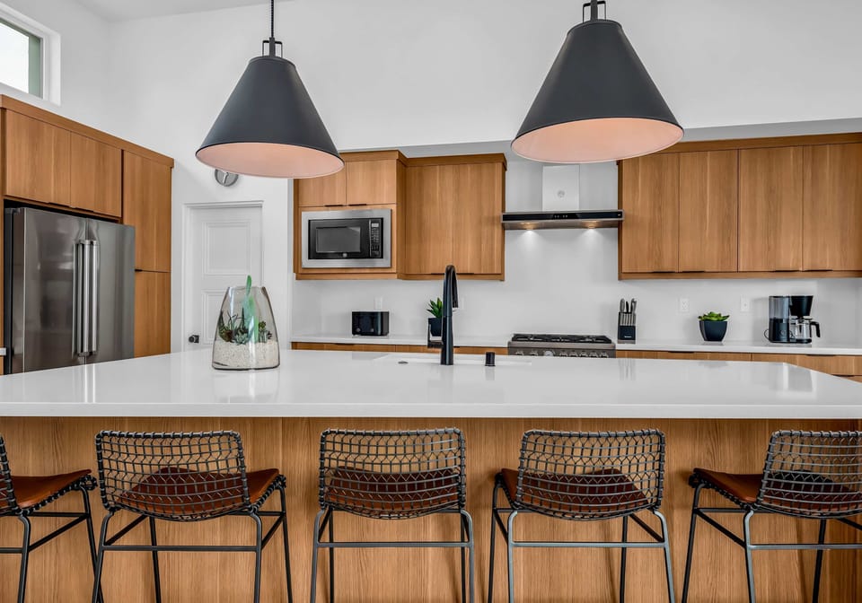 Additional counter seating 