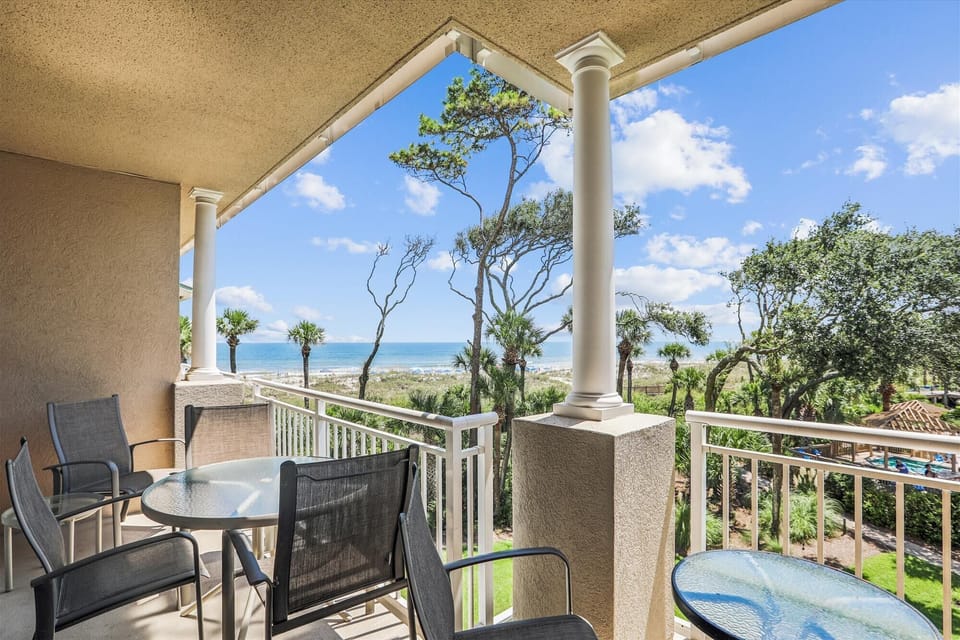 Private 2nd Floor Balcony at 6208 Hampton Place