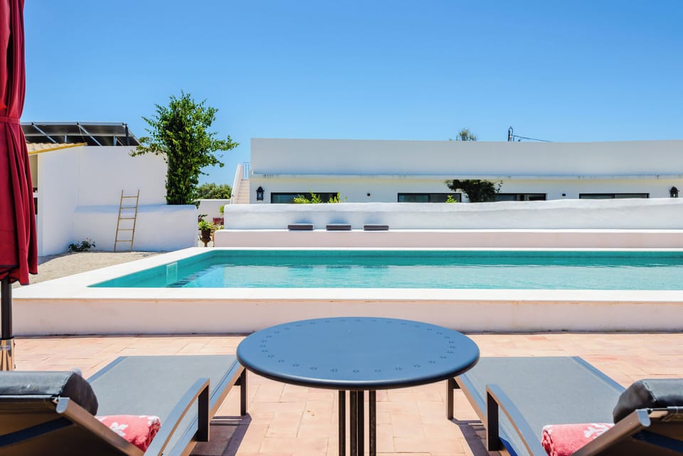 Swimming Pool, Sun Loungers, Umbrellas and Garden