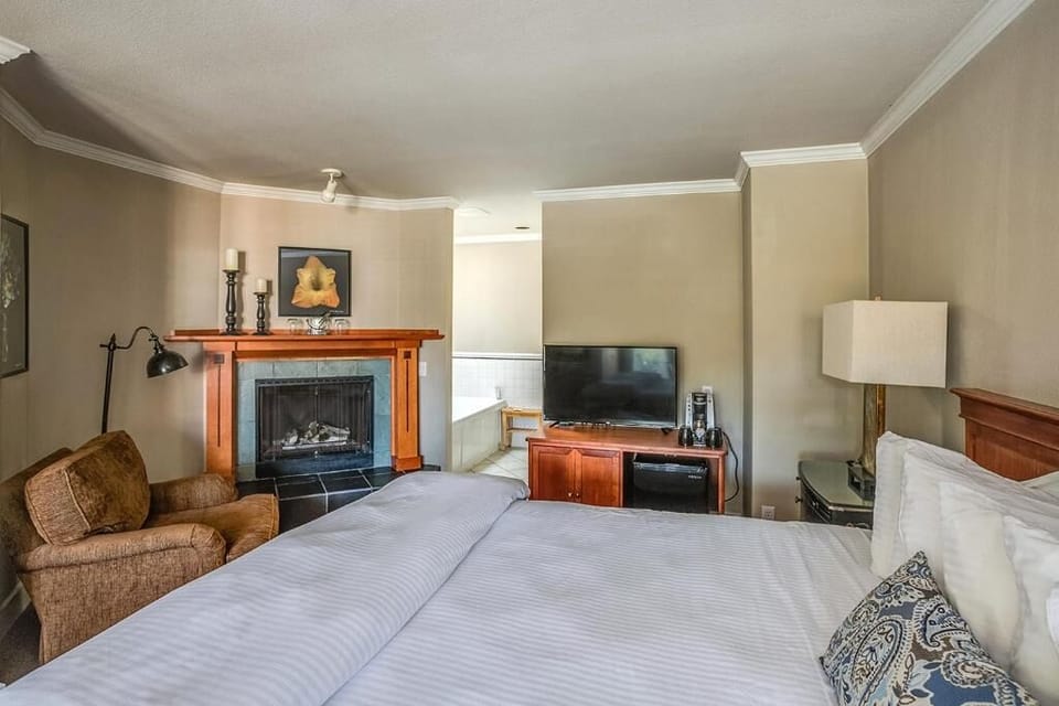 Unit with King size bed