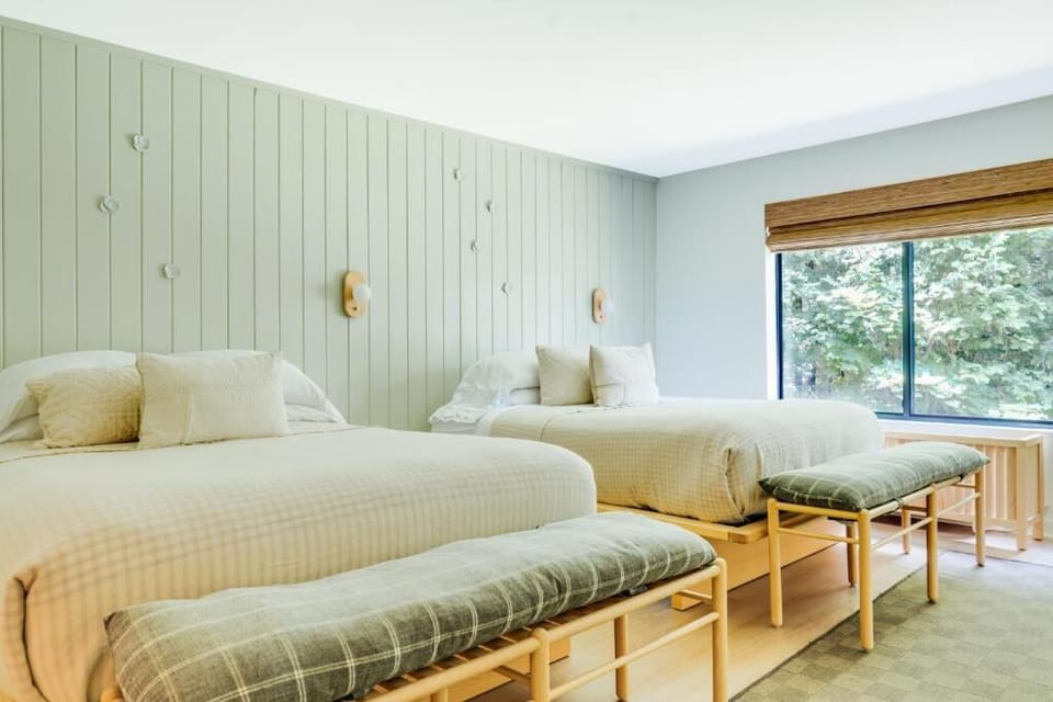 Comfortable Unit with Two Queen size beds
