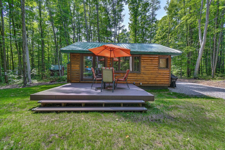 Kalkaska Vacation Rental | 2BR | 1BA | 720 Sq Ft | 2 Steps to Enter