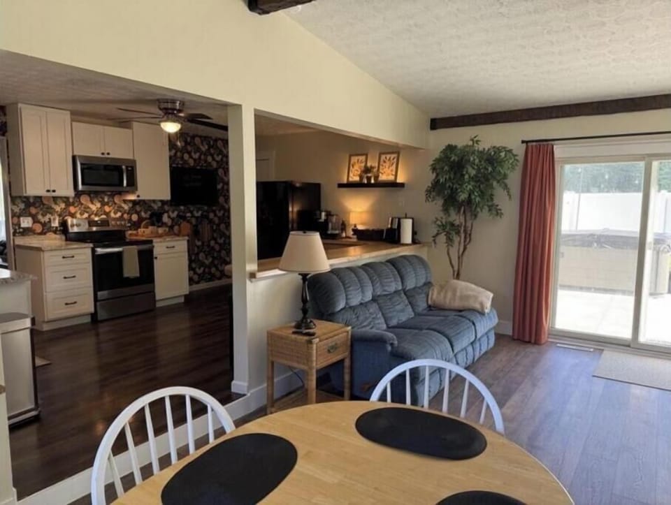 Kitchen/Family Room
