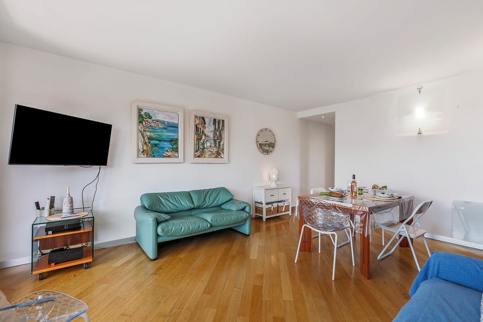 Living and dining room