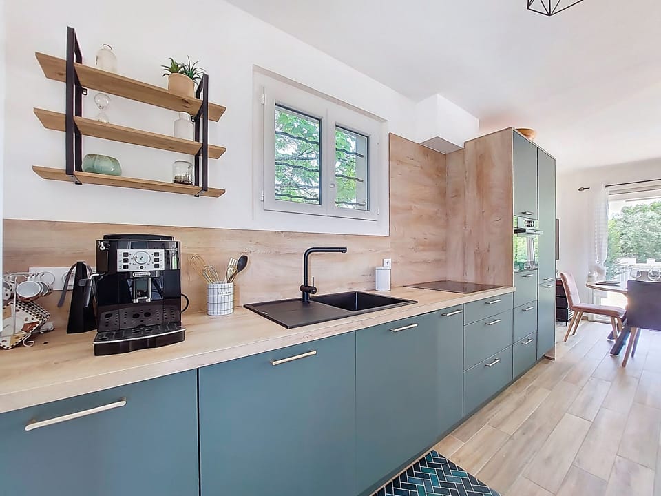 Kitchen / Dining Room