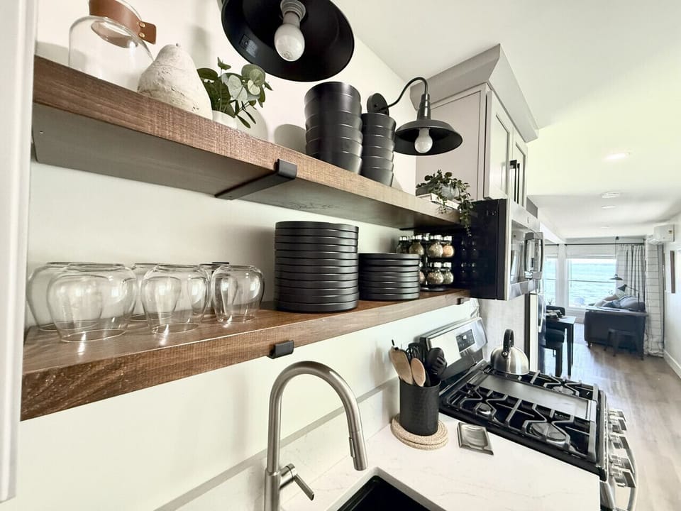 Fully Stocked Kitchen