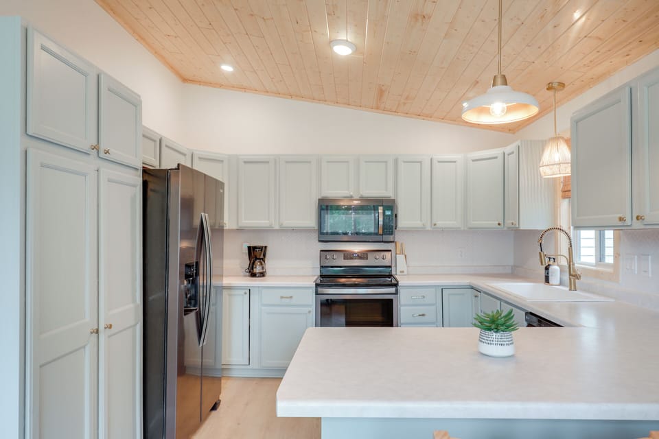 Kitchen | 1st Floor | Drip Coffee Maker | Toaster Oven | Cooking Basics