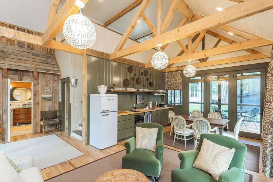 Lovely Stocked Kitchen for your Cooking Needs