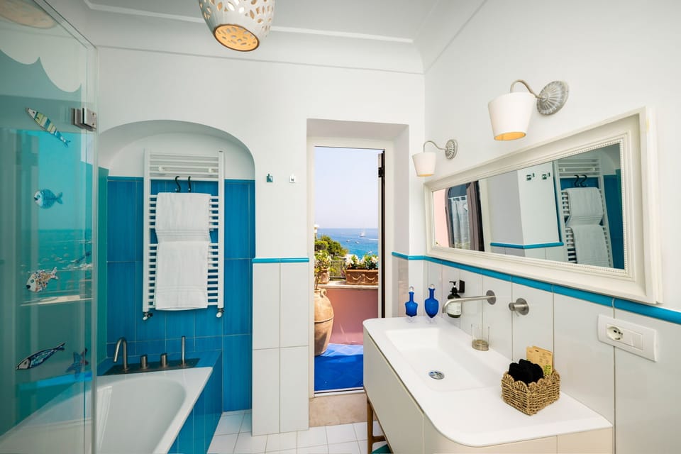 Breathtaking Suite with Sea View in the Heart of Positano Bed and Breakfast in Positano