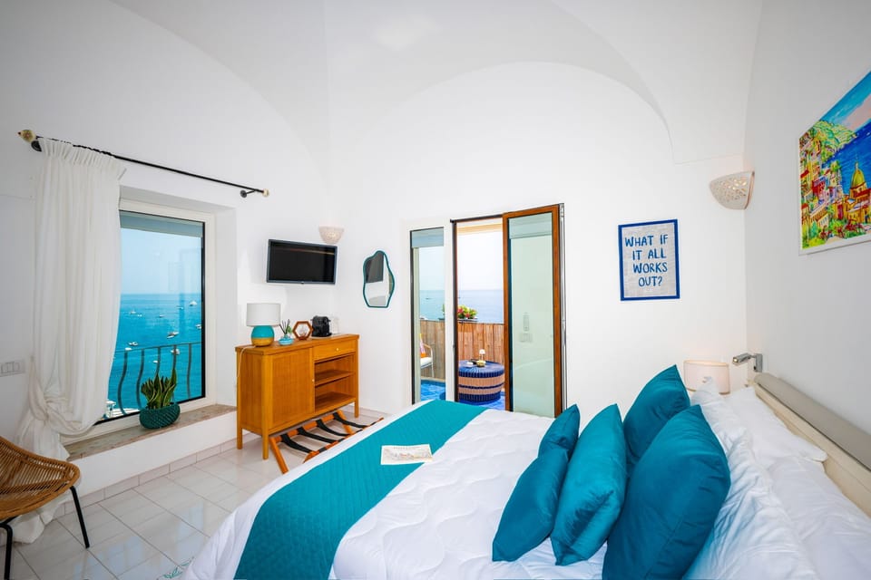 Breathtaking Suite with Sea View in the Heart of Positano Bed and Breakfast in Positano