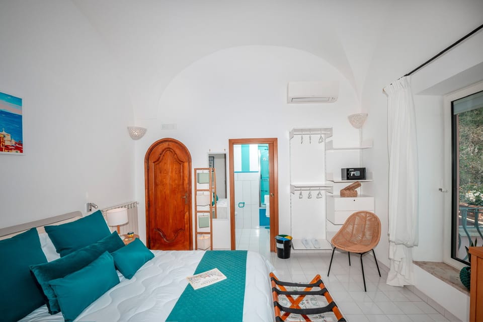 Breathtaking Suite with Sea View in the Heart of Positano Bed and Breakfast in Positano