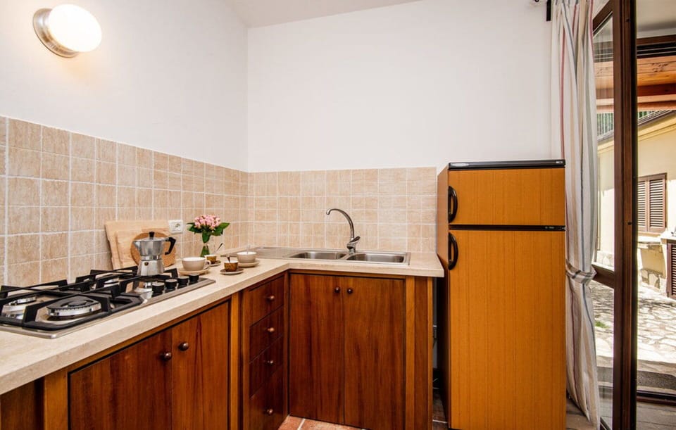 Autumn, Kitchen, Spring, Summer