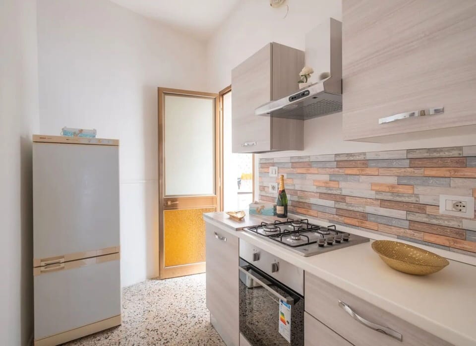 Autumn, Kitchen, Spring, Summer