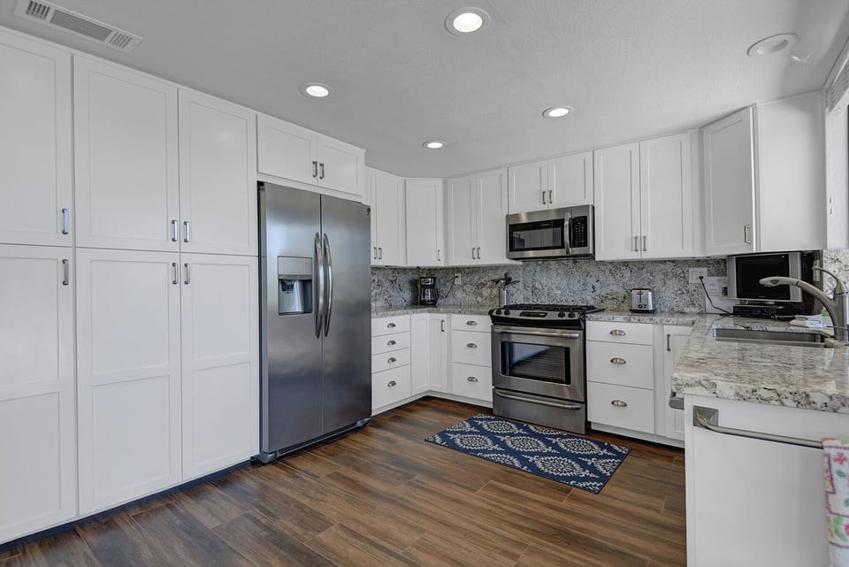 KITCHEN.jpg mls