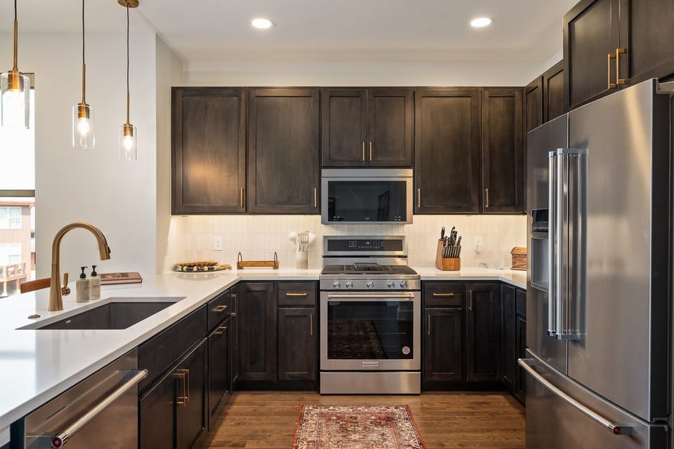 Fully Equipped Chef's Kitchen