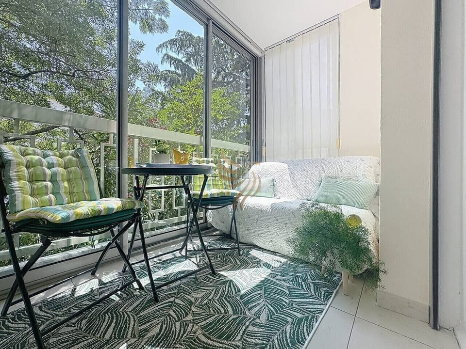 Studio 201–2 people Comfort, terrace-veranda-WiFi Apartment in Saint-Raphael