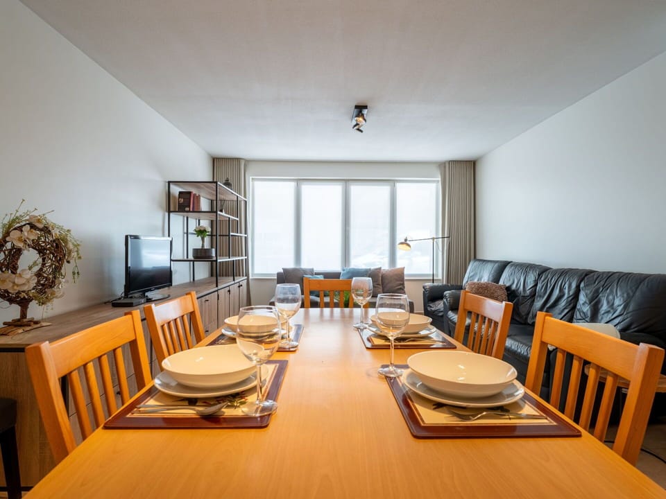 Furniture, Interior Design, Flooring, Wood, Floor, Ceiling, Room, Lighting, Kitchen & Dining Room Table, Table
