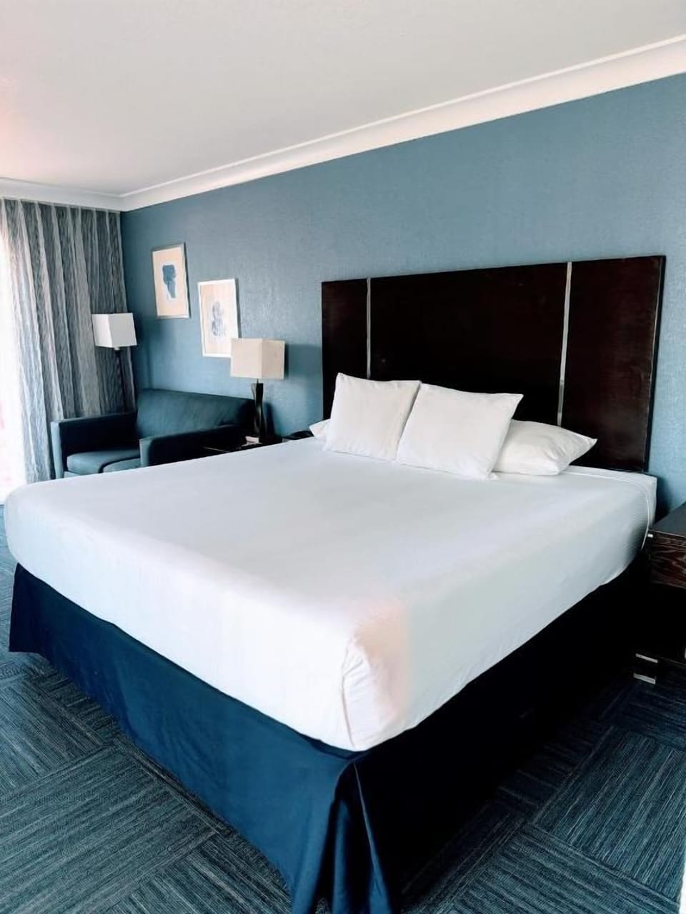 Unit with 1 King size bed