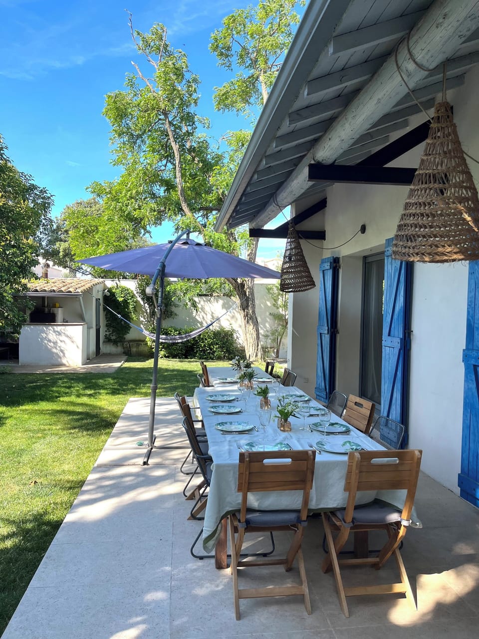 Outdoor dining