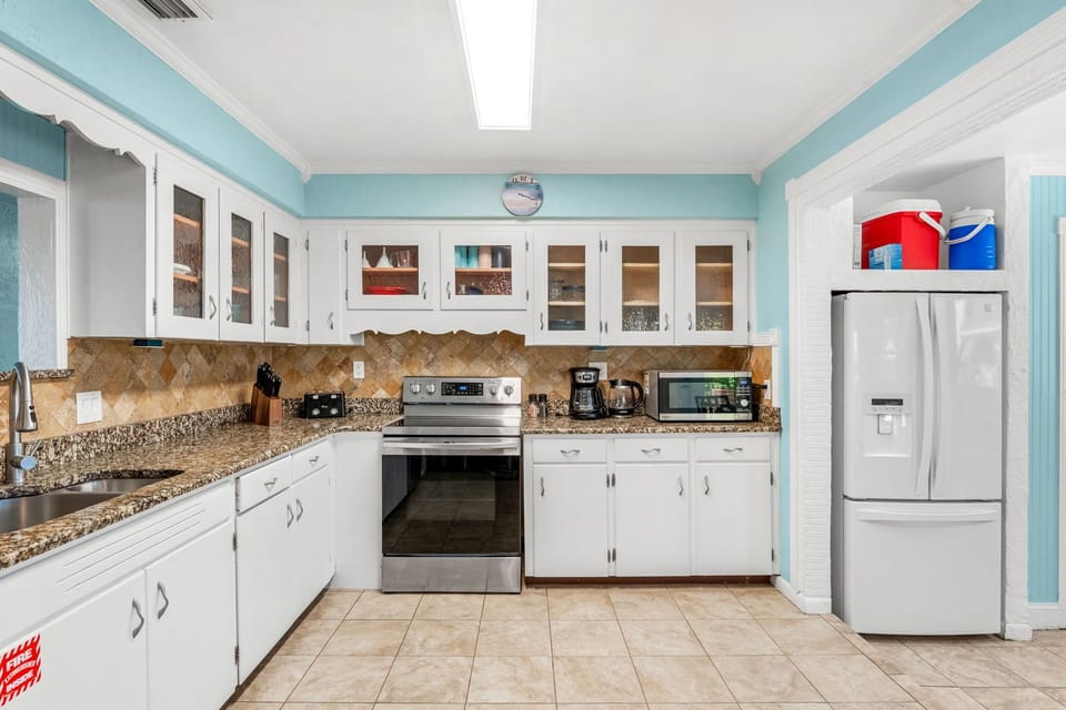 Fully equipped kitchen with everything you need to make your favorite meals and snacks!