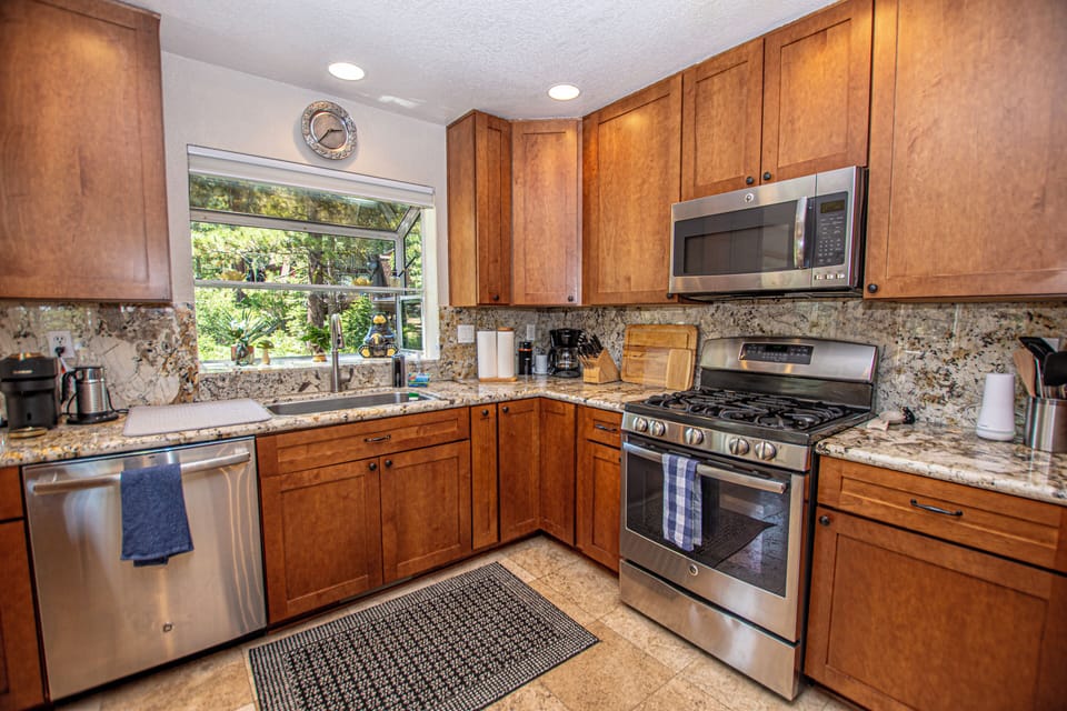 Eagle Pines - Kitchen