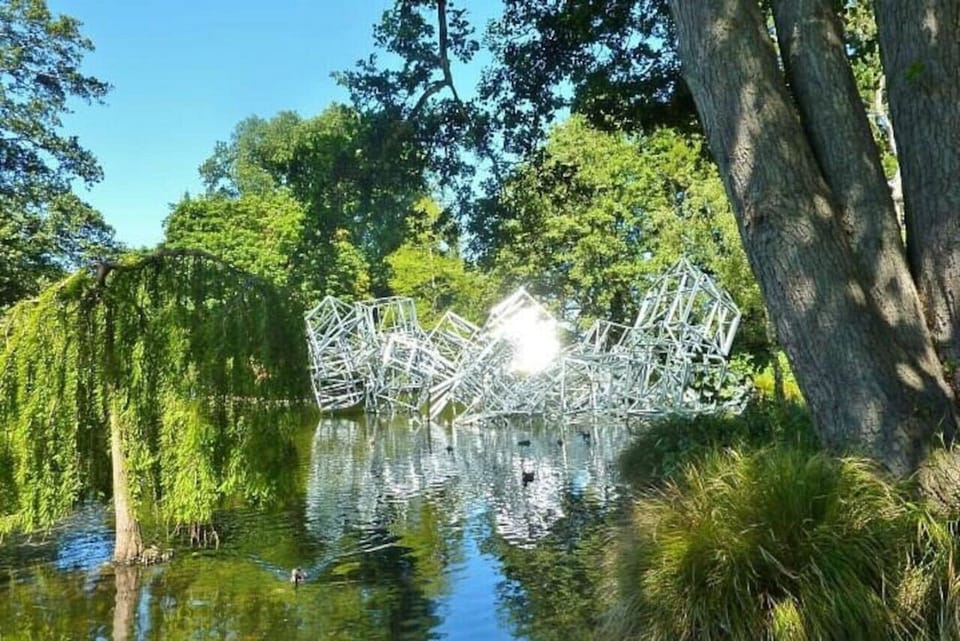 Sculpture in Hagley Park (9 Minutes Walk)