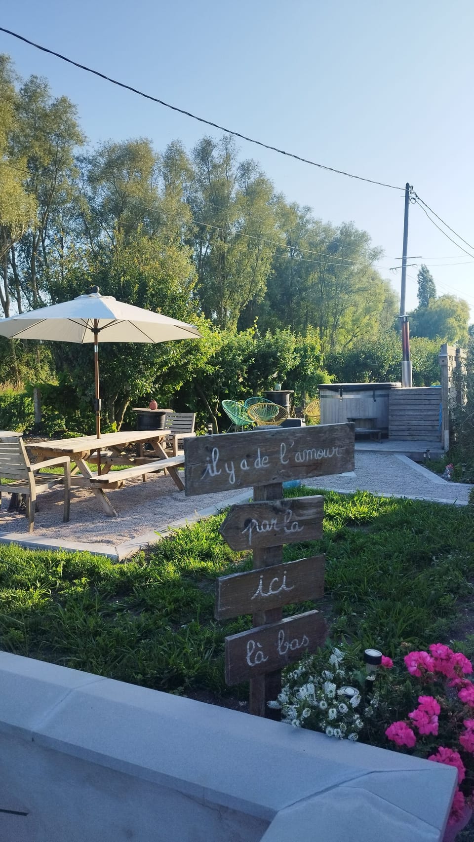 Outdoor dining