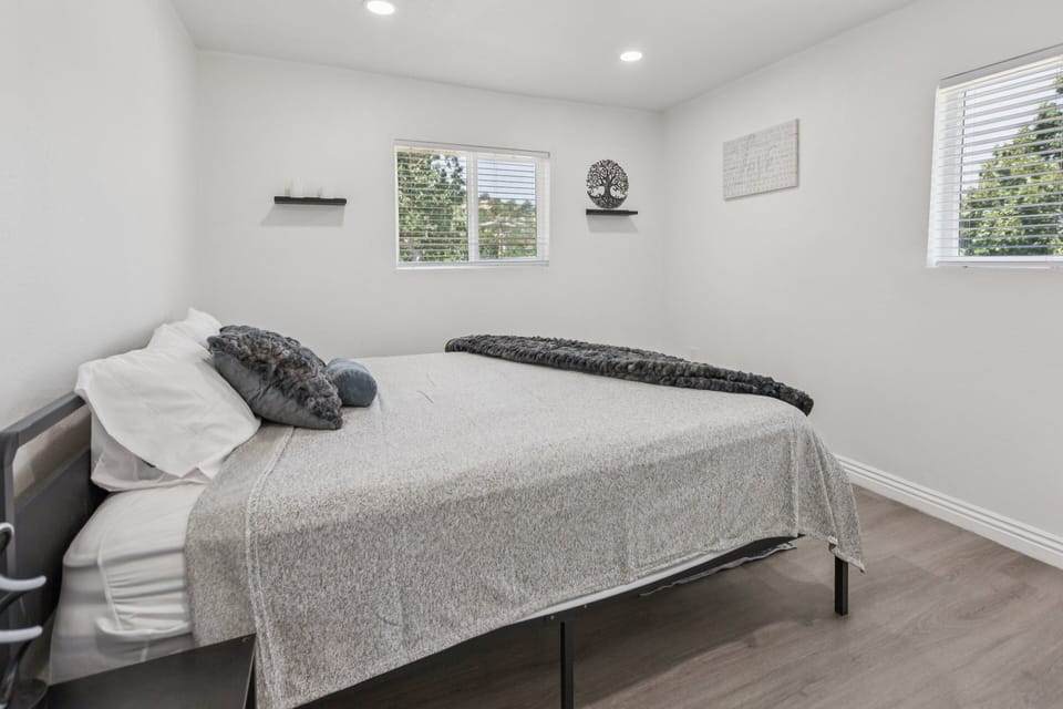 Indoors, Bed, Furniture, Home Decor, Bedroom