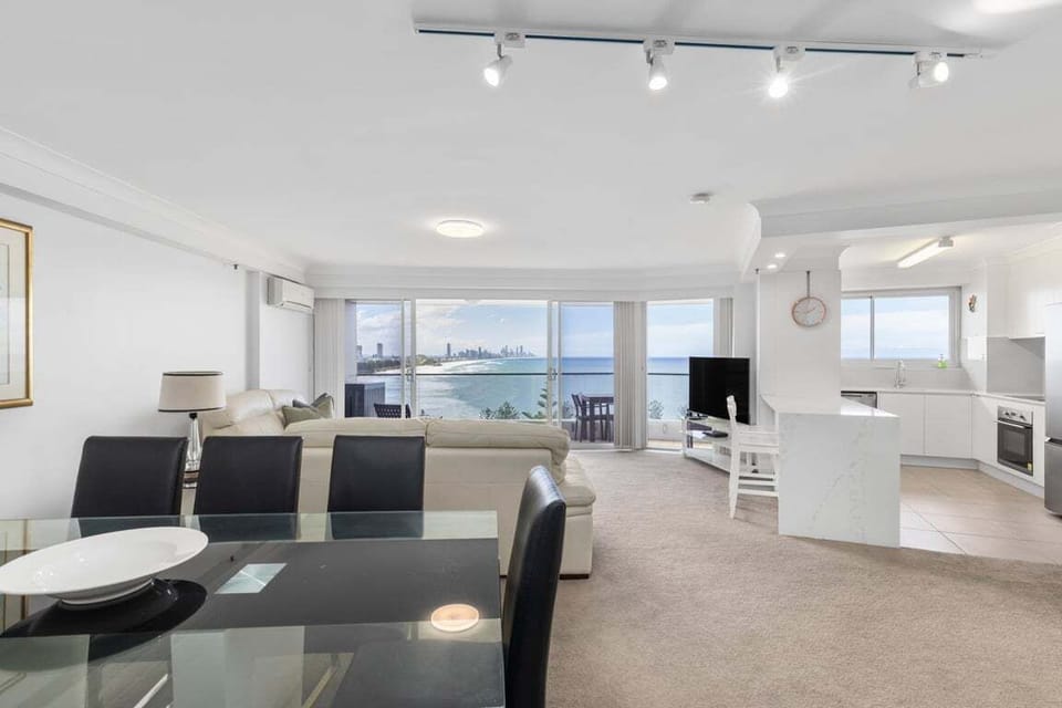 Spacious lounge, perfect for gathering