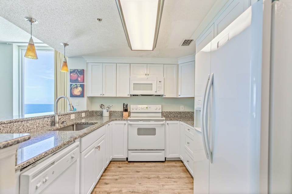Fully stocked kitchen