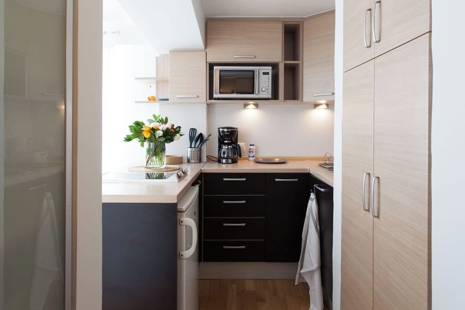 Entrance with closets' space